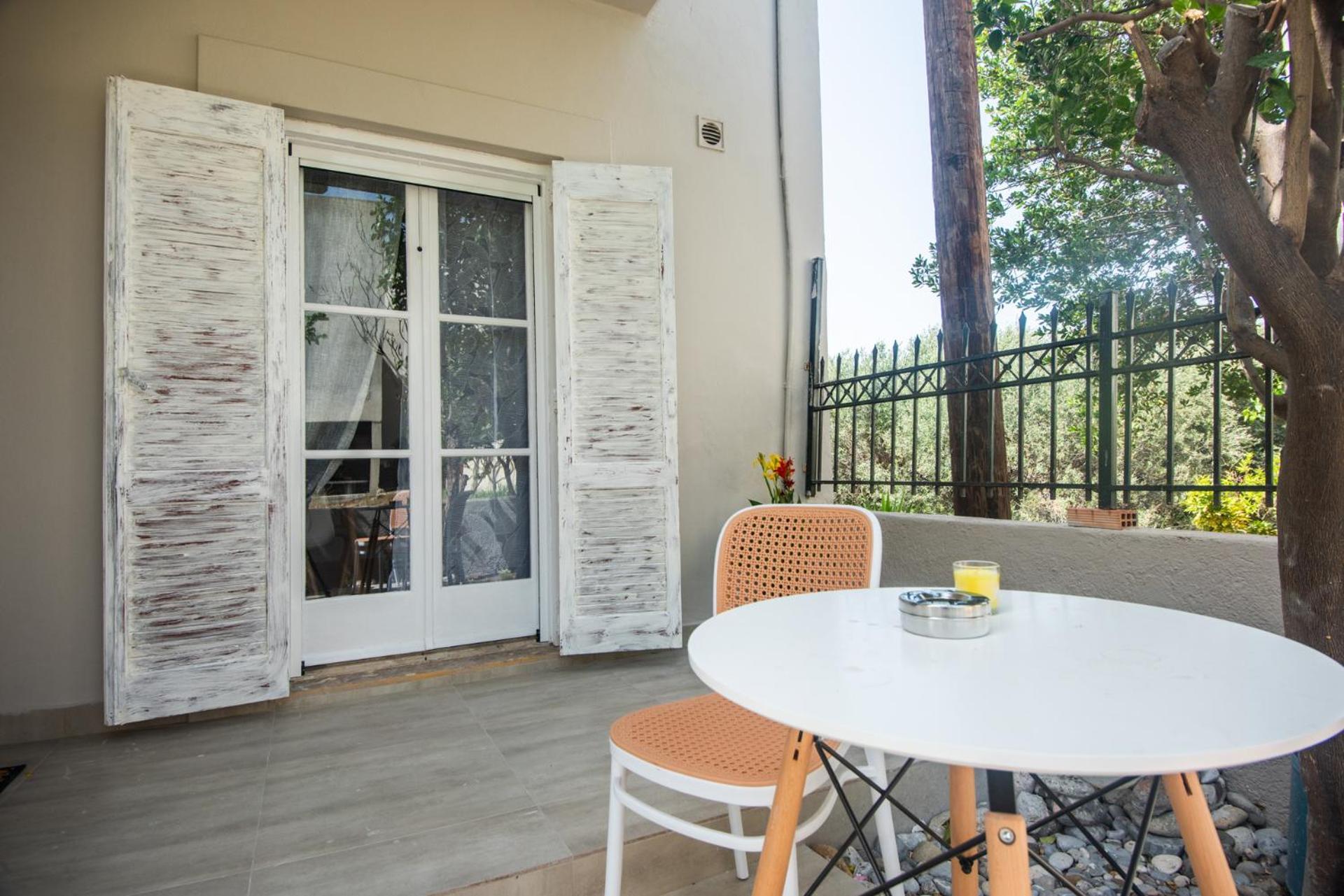Asterion Apartment *
