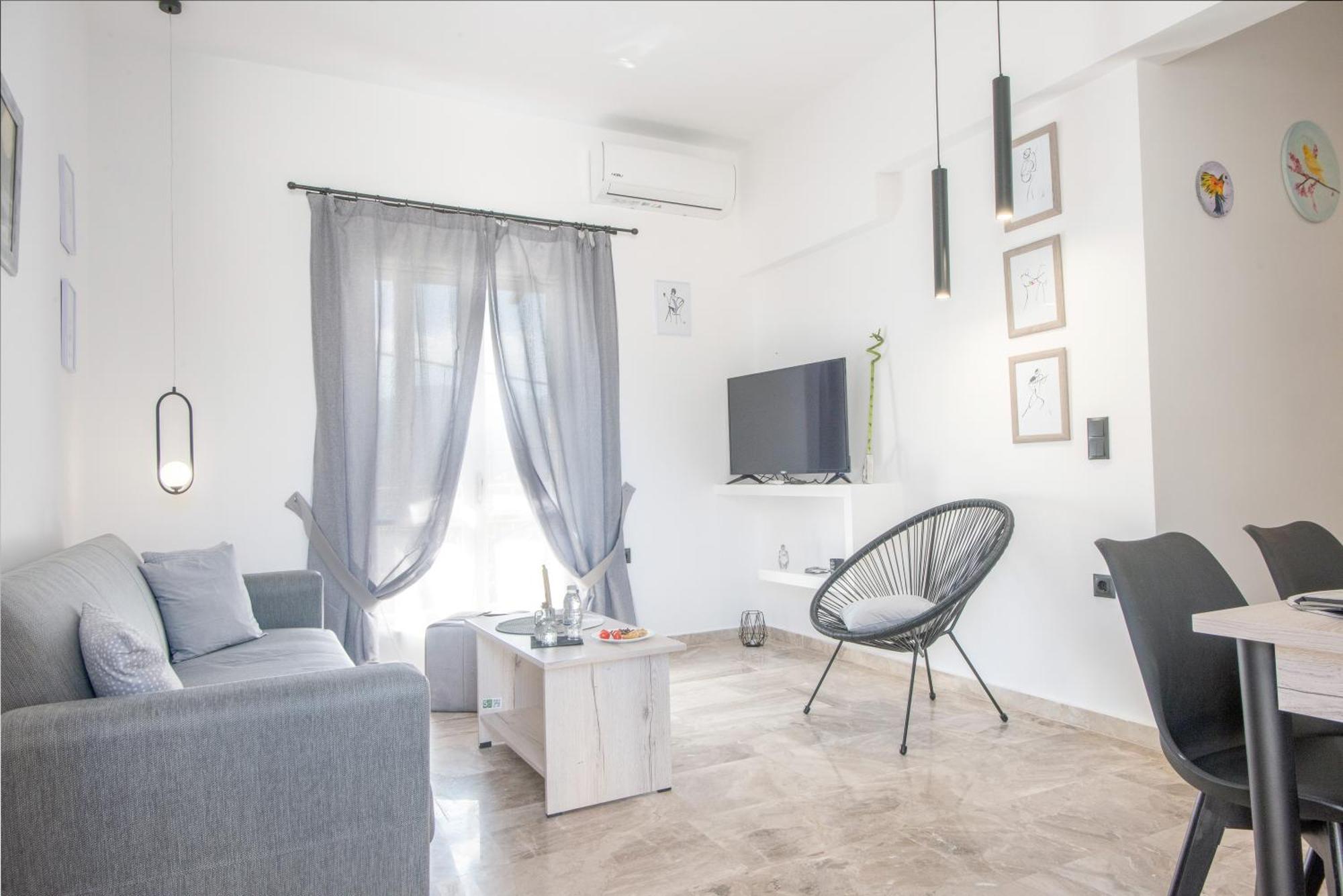 Asterion Apartment *