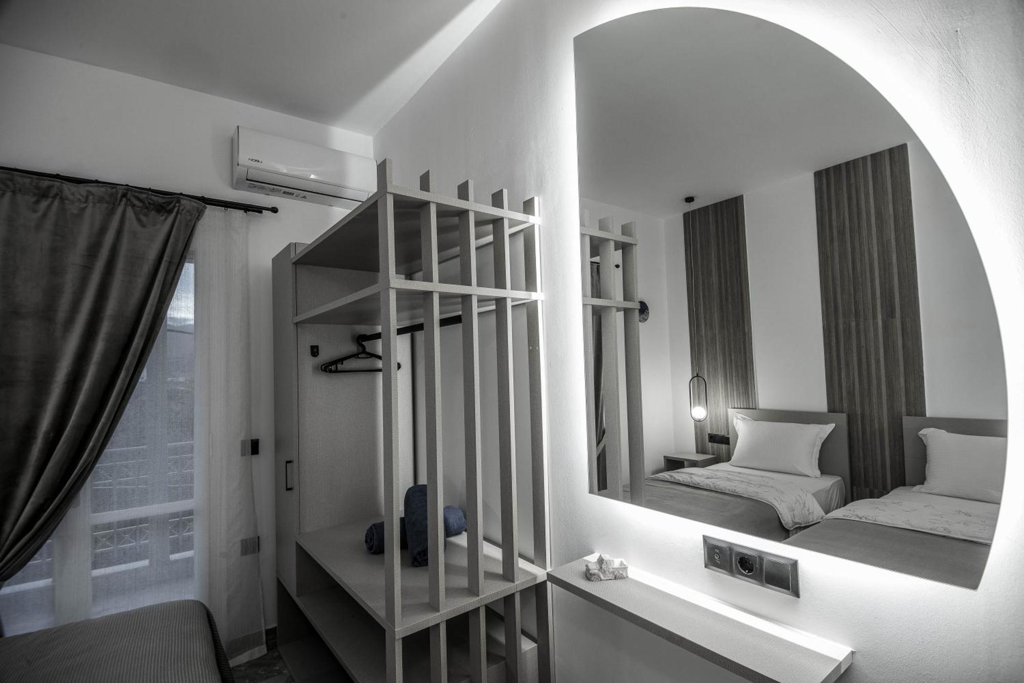 Asterion Apartment *